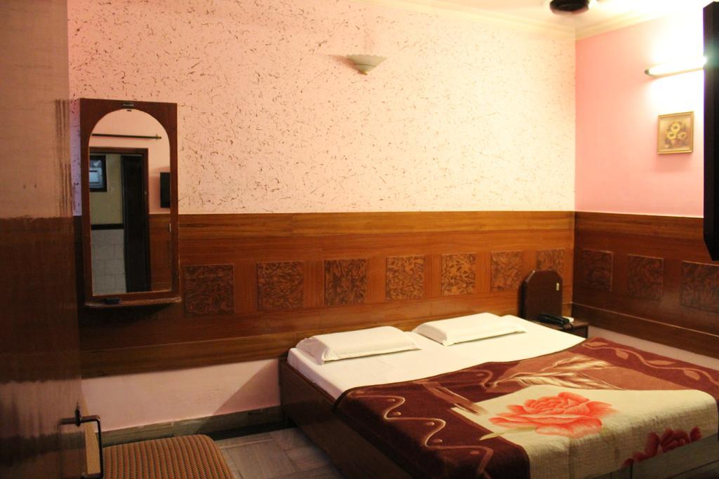Hotel Ajay International Agra  Exteriör bild